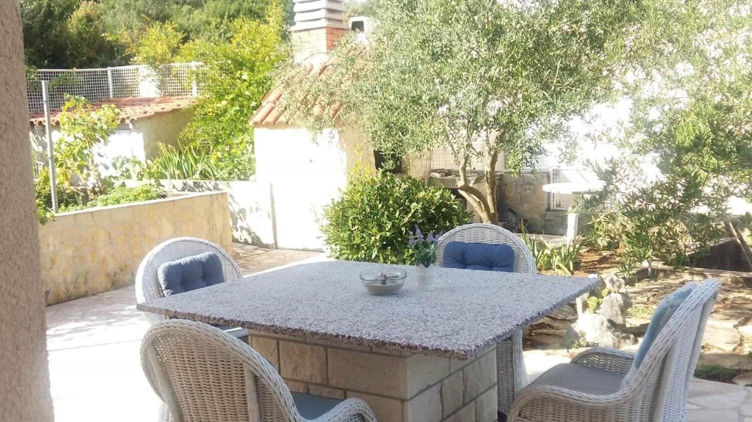Apartments The View - Close To The Beach & Parking Trogir Bagian luar foto
